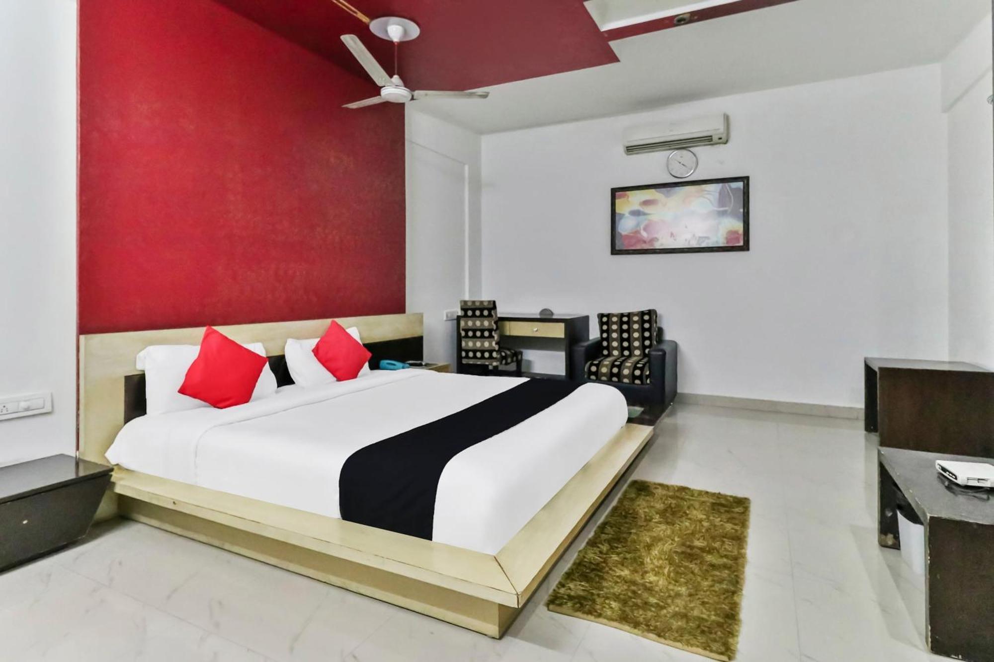 นิชี่ สวีทส์ Hotel บังกาลอร์ ภายนอก รูปภาพ