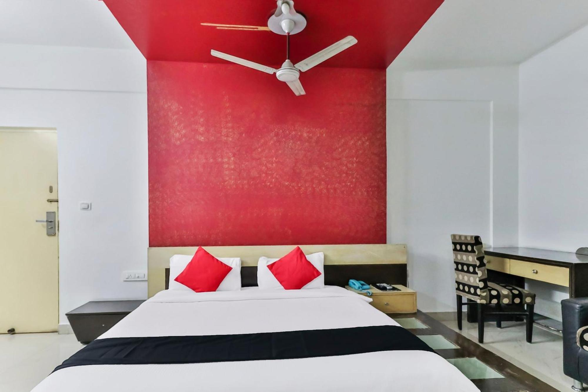 นิชี่ สวีทส์ Hotel บังกาลอร์ ภายนอก รูปภาพ