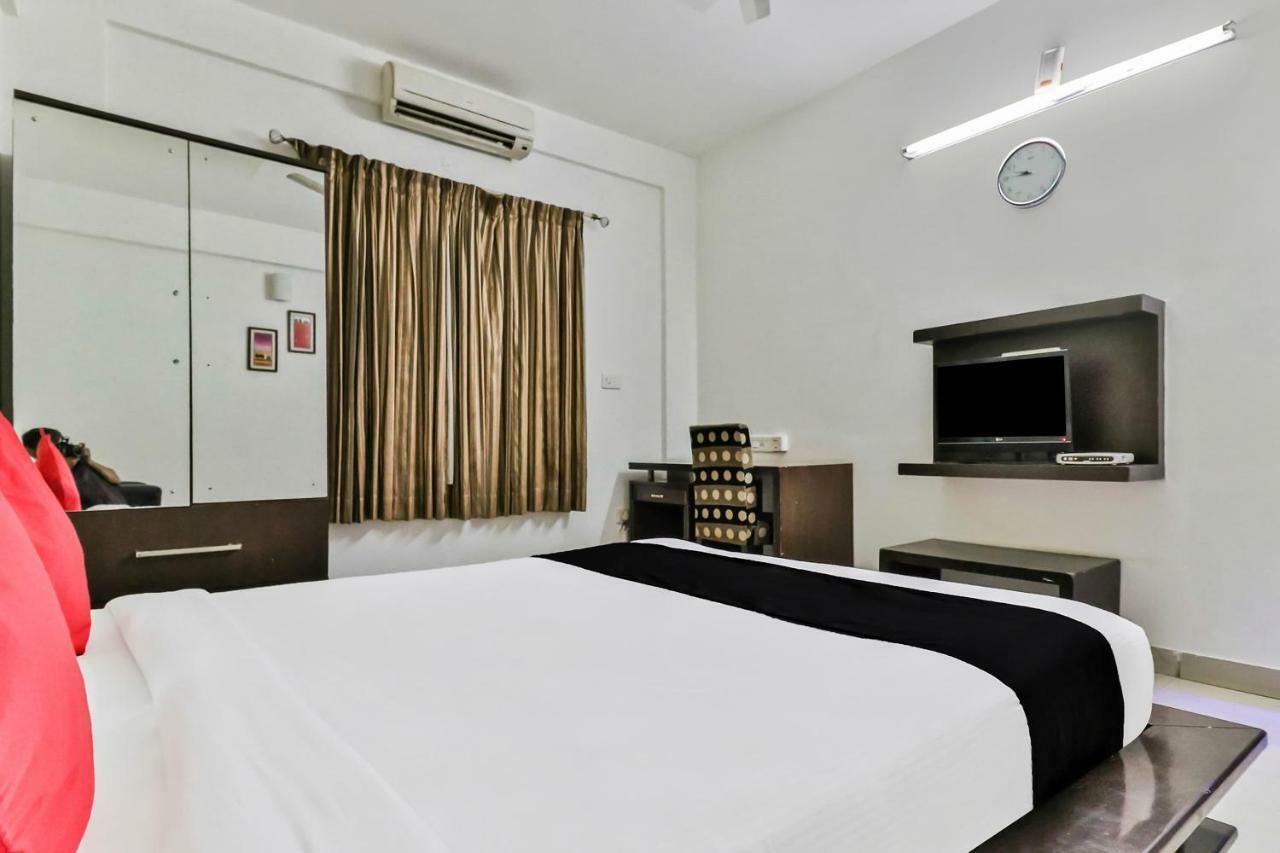 นิชี่ สวีทส์ Hotel บังกาลอร์ ภายนอก รูปภาพ